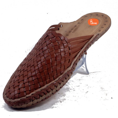 Women's kolhapuri slip-on shoes